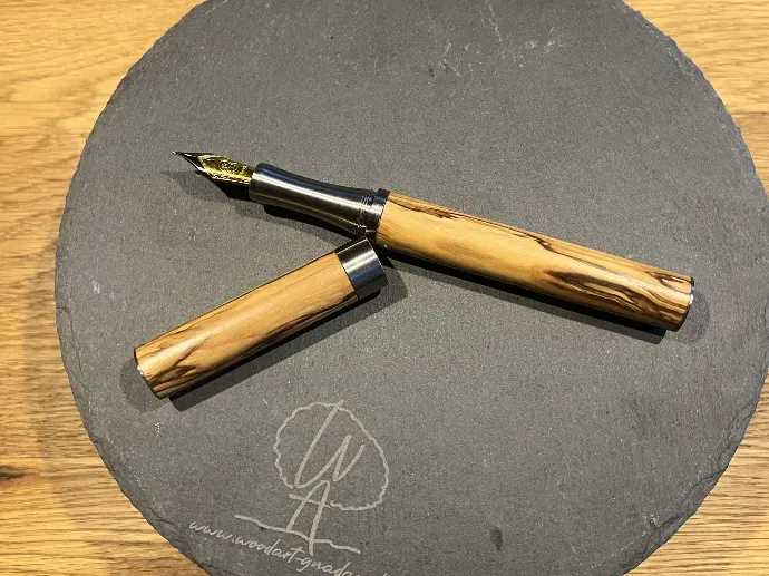 Füllfederhalter "Amalfi" Olivenholz aus Bethlehem