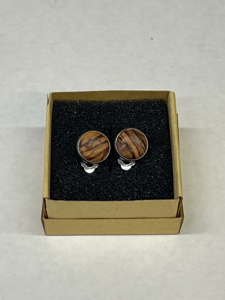 Ohrclip gefasst mit Füllung aus Olivenholz (Bethlehem)